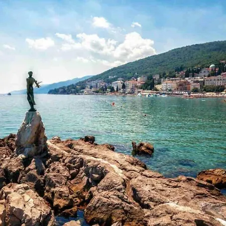 Above Opatija, N'amor Donji Rukavac